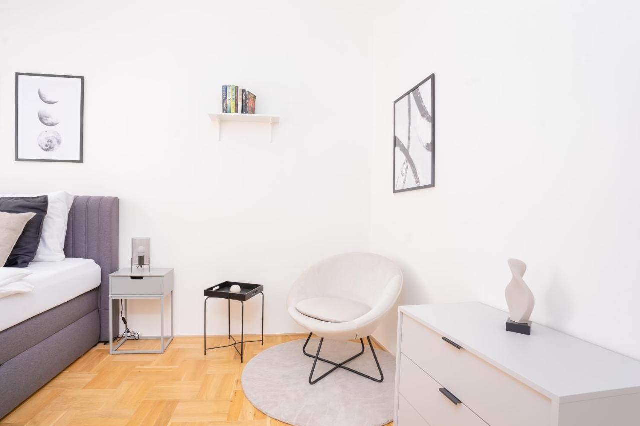 Prague Days - Bright Apartment - Old Town Esterno foto