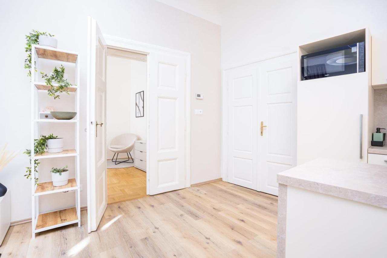 Prague Days - Bright Apartment - Old Town Esterno foto