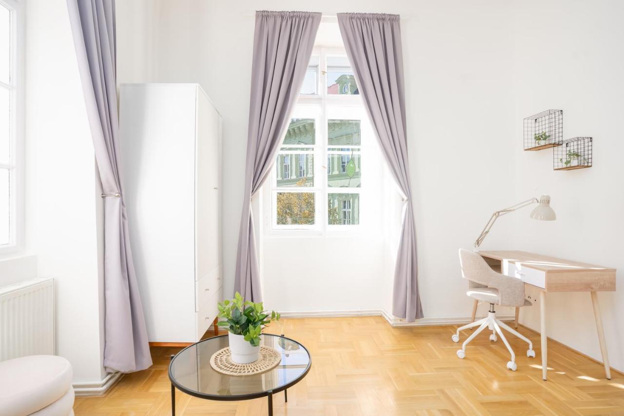 Prague Days - Bright Apartment - Old Town Esterno foto